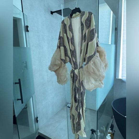 Fe Noel Robe - Picture 4 of 4